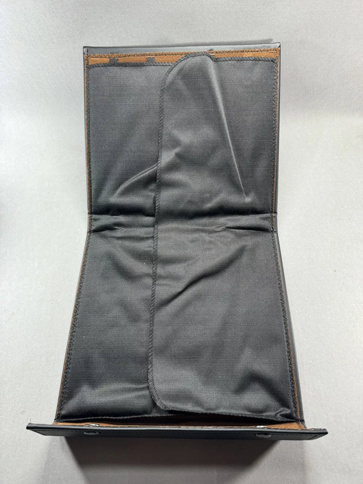 Carry All Safe & Sound Durable Hard Cover Folding Knife Case